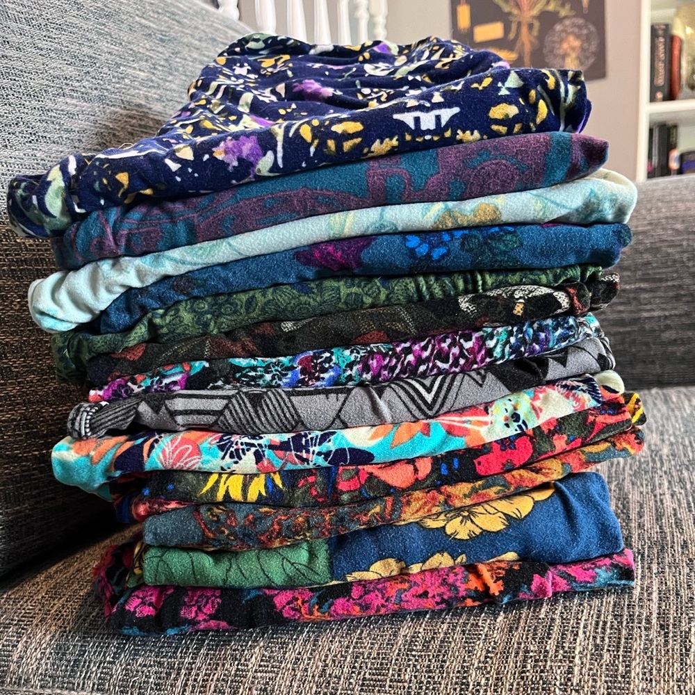 Bundle of 13 Lularoe leggings